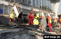 Ратавальнікі на месцы абвалу ў Нові-Садзе, 1 лістапада 2024 году