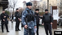 Полицейские в Чечне, иллюстративная фотографя