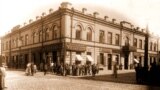 Будынак Менскай гарадзкой управы і думы на рагу Губэрнатарскай і Юраўскай вуліц