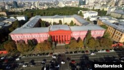 Галоўны будынак Кіеўскага нацыянальнага ўнівэрсытэту імя Тараса Шаўчэнкі. Архіўнае фота