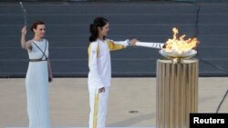 Церемония зажжения олимпийского огня в 2016 году в Афинах