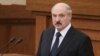 Беларусь президенті Александр Лукашенко Тәуелсіздік күніне орай халыққар жолдауын арнап тұр. Минск, 22 сәуір 2014 жыл. 