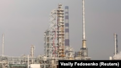 Мазырскі нафтаперапрацоўчы завод, архіўнае фота
