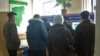 Чарга ў цэнтар занятасьці ў Баранавічах