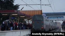 Железнодорожный вокзал Симферополя, архивное фото