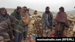 دواړو خواو په خپلو سیمو کې مورچې جوړې کړې دي