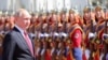 Уладзімір Пуцін зь візытам у Манголіі. Архіўнае фота