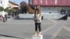 Jelena Topić u toku performansa "Glasno ćutanje"