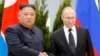 Президент России Владимир Путин (справа) и лидер Северной Кореи Ким Чен Ын во время встречи во Владивостоке, Россия, 25 апреля 2019 года