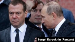 Дмитрий Медведев и Владимир Путин 