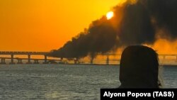 Охваченный огнем Керченский мост, 8 октября 2022 года