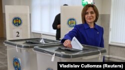 Прэзыдэнтка Малдовы Мая Санду галасуе ў Кішынёве, 28 верасьня 2025